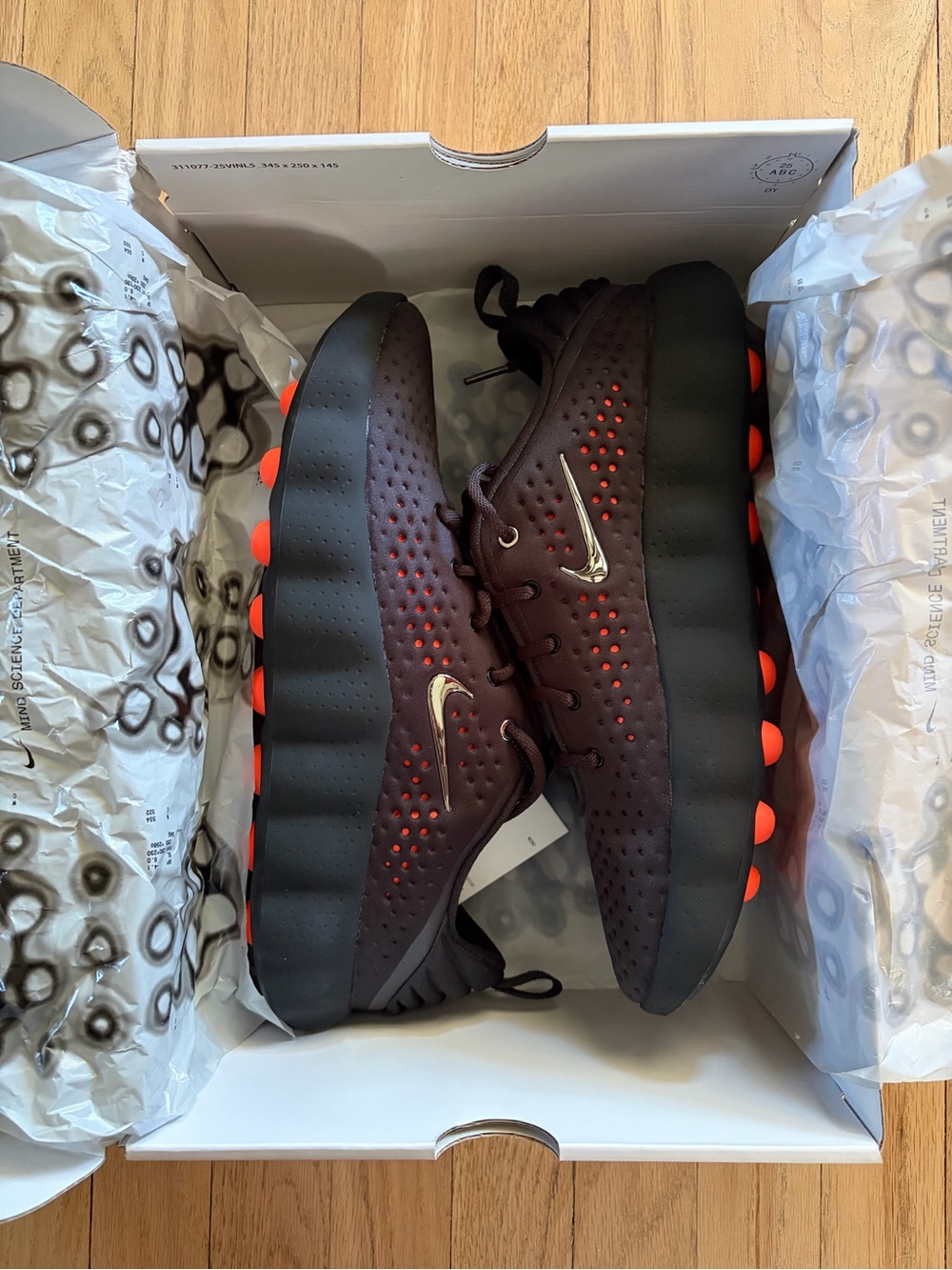 Nike Mind 002